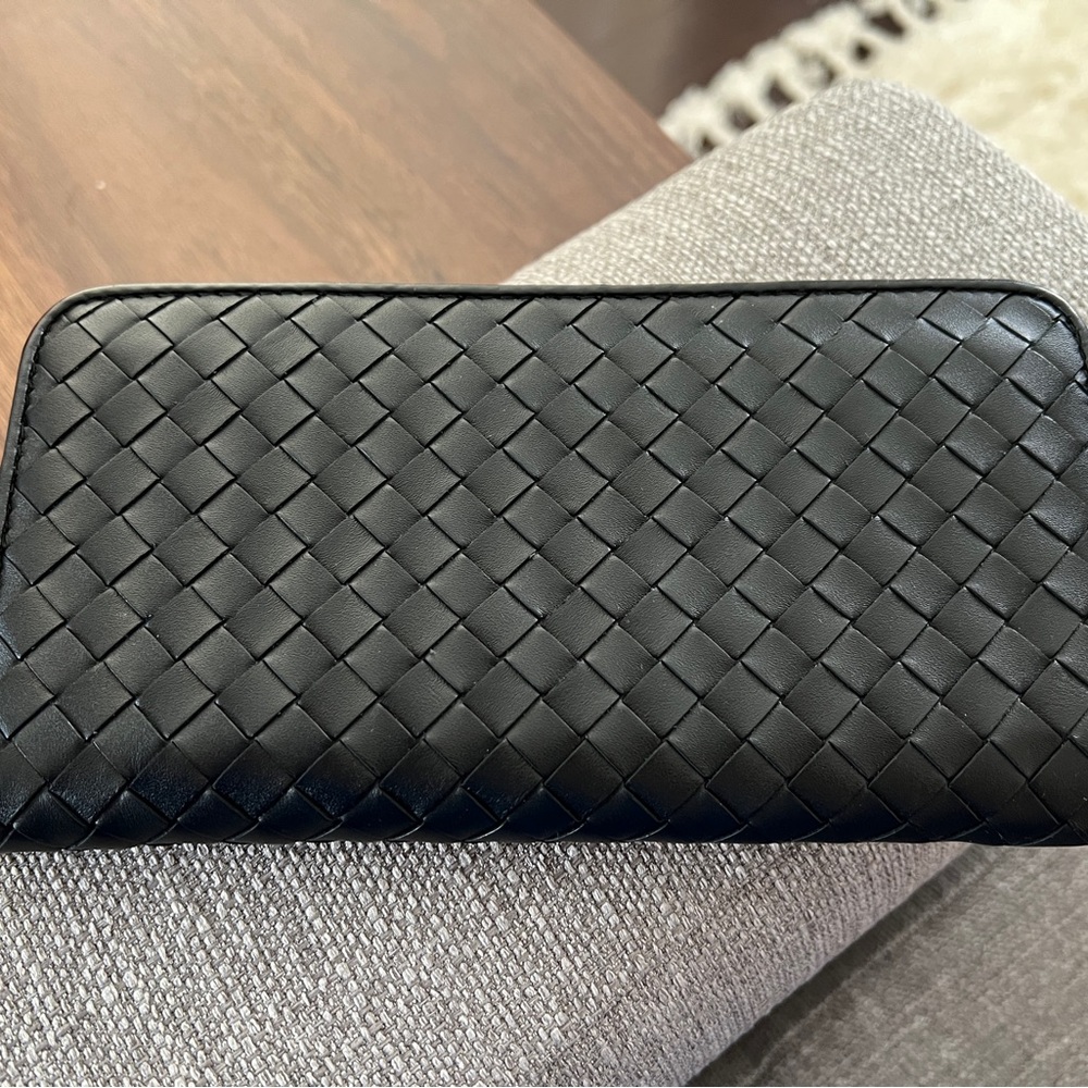 Bottega Veneta Long wallet very new bought it from London